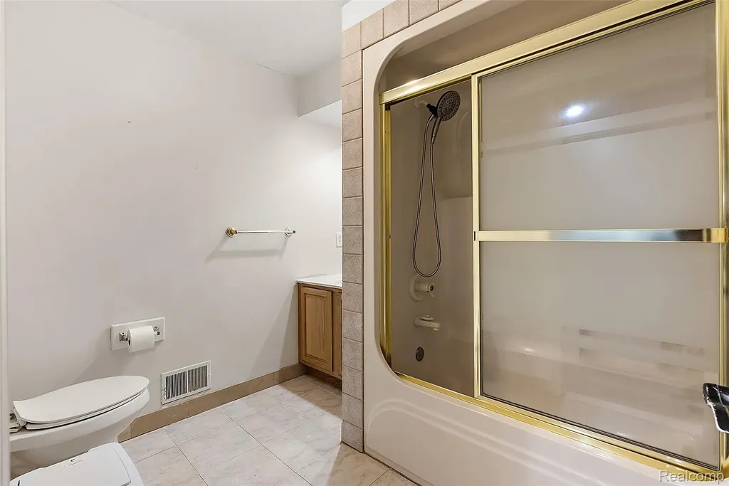 2475 S Ortonville Road Brandon Charter Township MI 48462