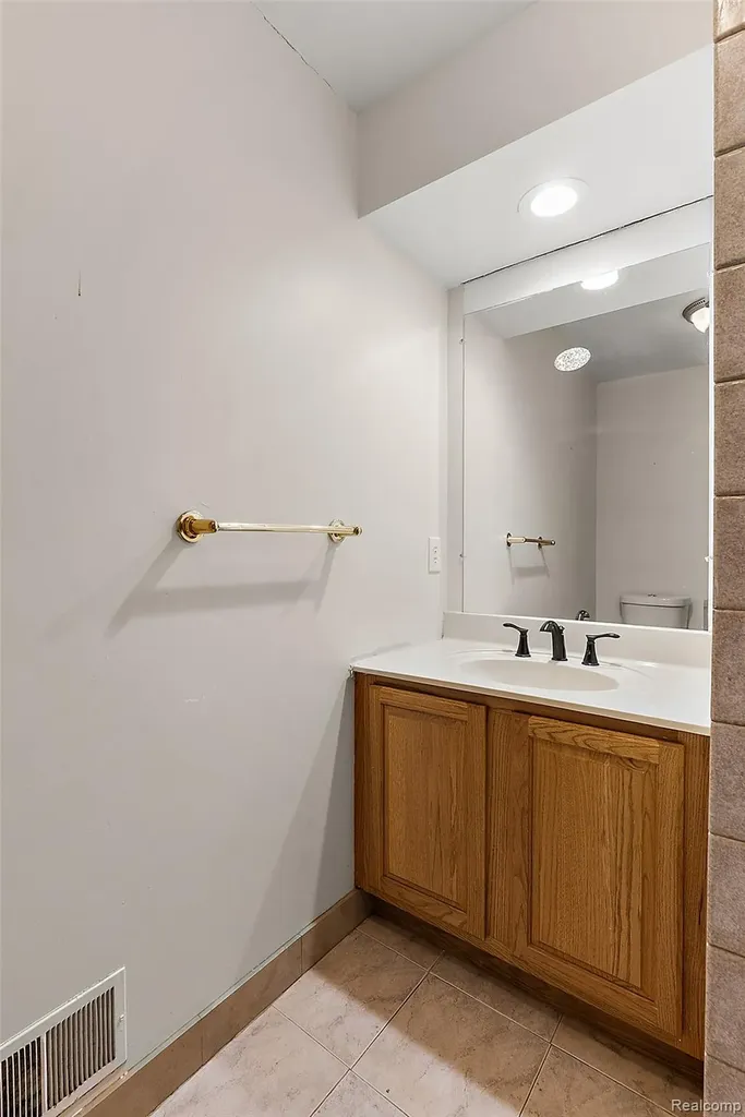 2475 S Ortonville Road Brandon Charter Township MI 48462