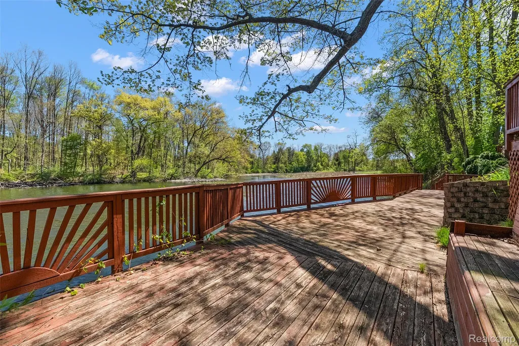 2475 S Ortonville Road Brandon Charter Township MI 48462