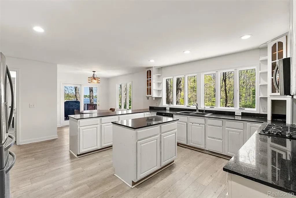 2475 S Ortonville Road Brandon Charter Township MI 48462
