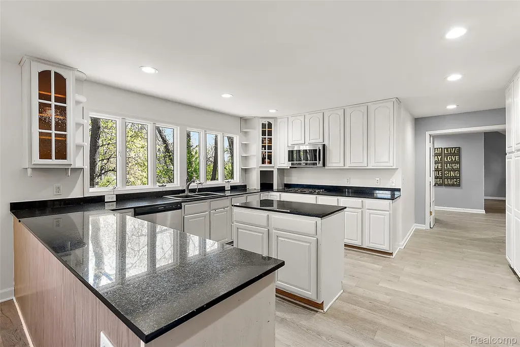 2475 S Ortonville Road Brandon Charter Township MI 48462