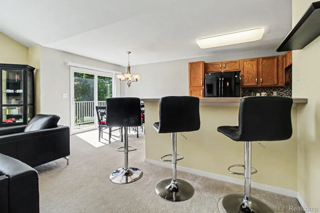 24211 Chesapeake Circle Commerce Charter Township MI 48390