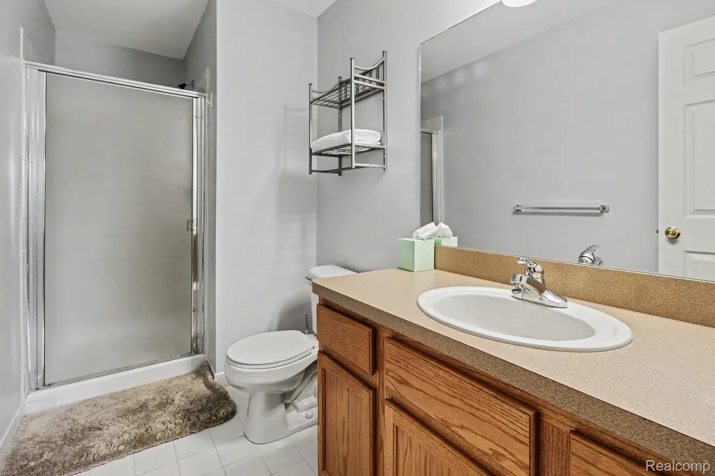 24211 Chesapeake Circle Commerce Charter Township MI 48390