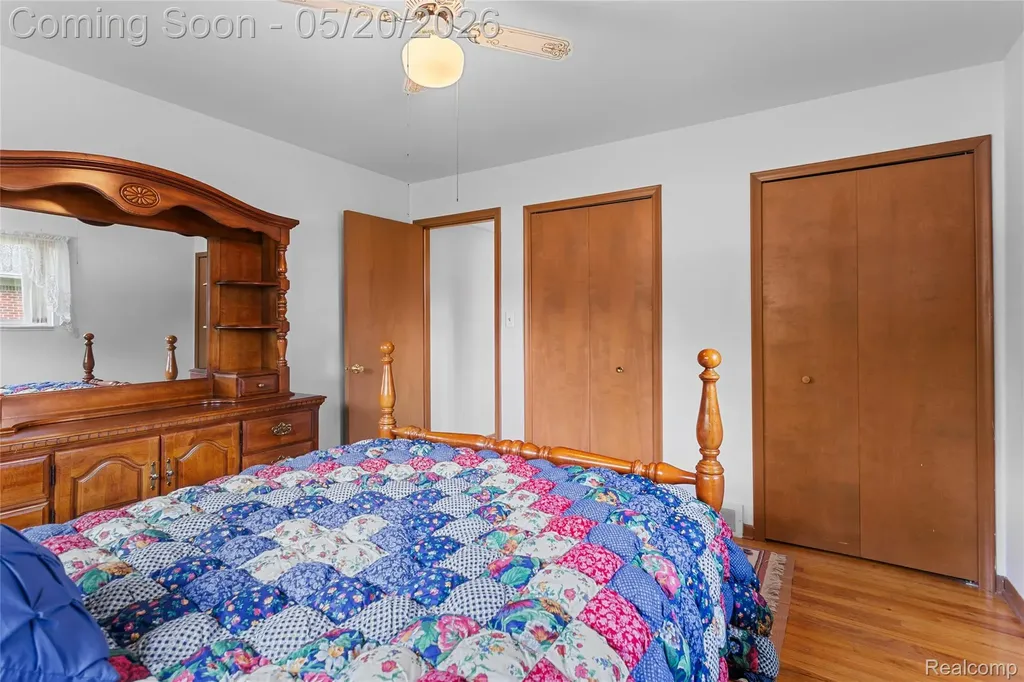 45078 Vanker Avenue Utica City MI 48317