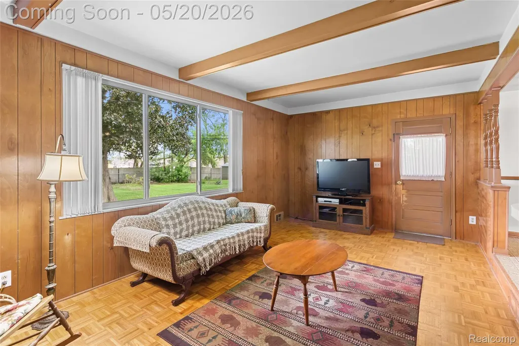 45078 Vanker Avenue Utica City MI 48317
