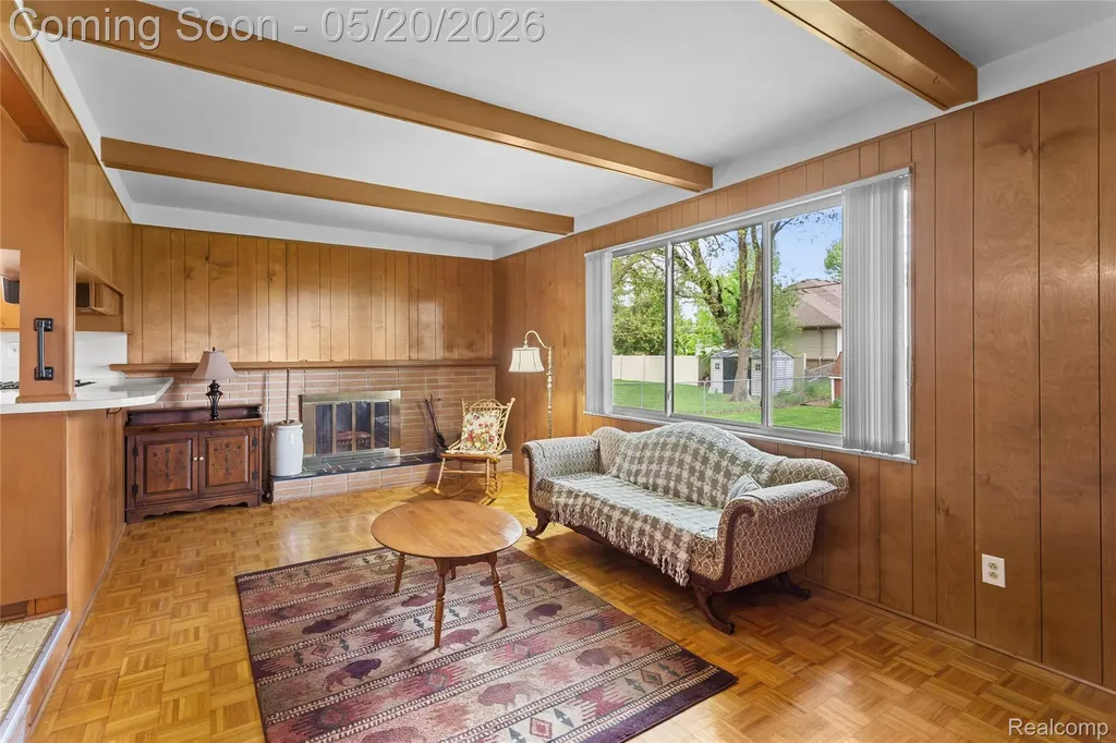 45078 Vanker Avenue Utica City MI 48317