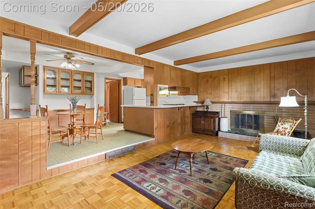 45078 Vanker Avenue Utica City MI 48317