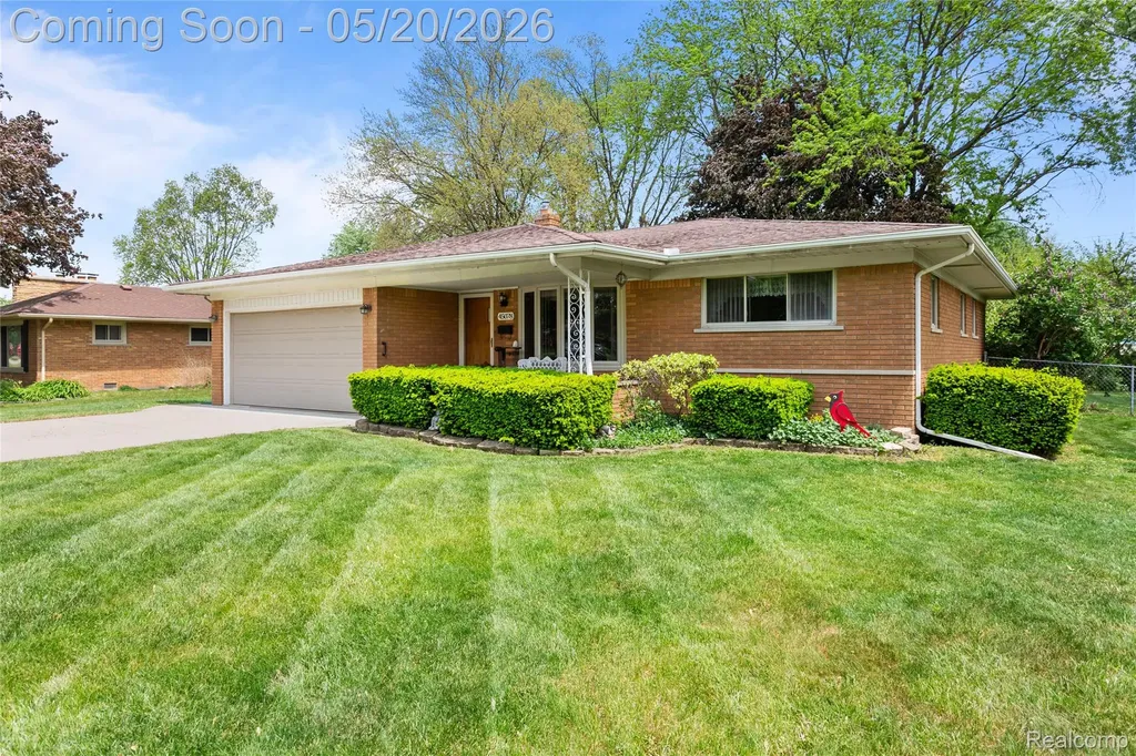 45078 Vanker Avenue Utica City MI 48317