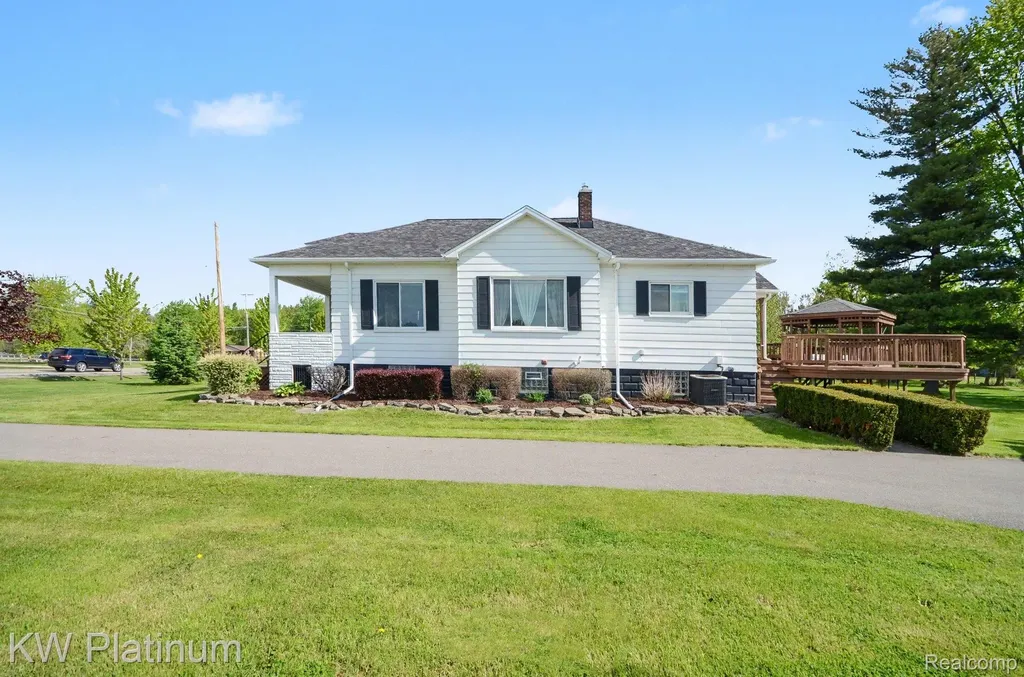 52900 North Avenue Macomb Township MI 48042
