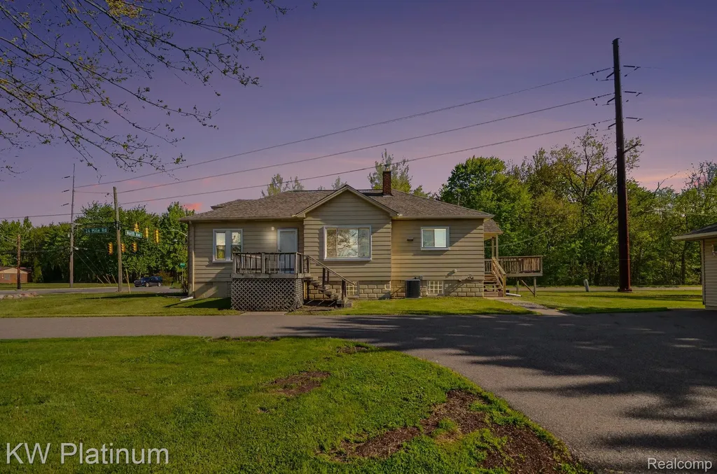 52900 North Avenue Macomb Township MI 48042