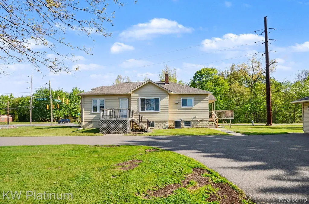 52900 North Avenue Macomb Township MI 48042