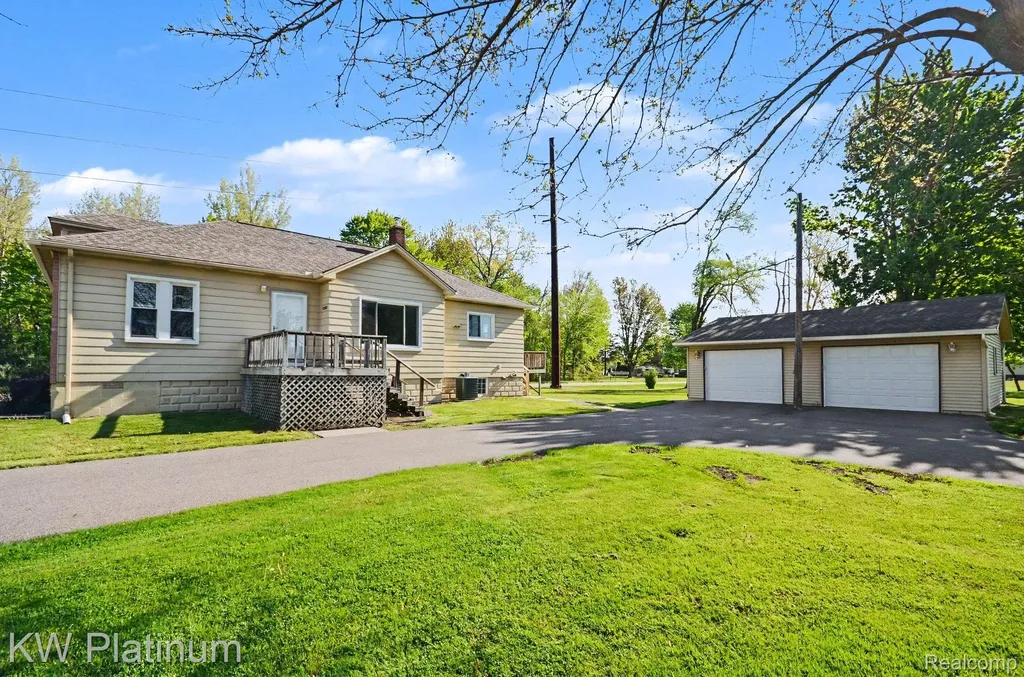 52900 North Avenue Macomb Township MI 48042