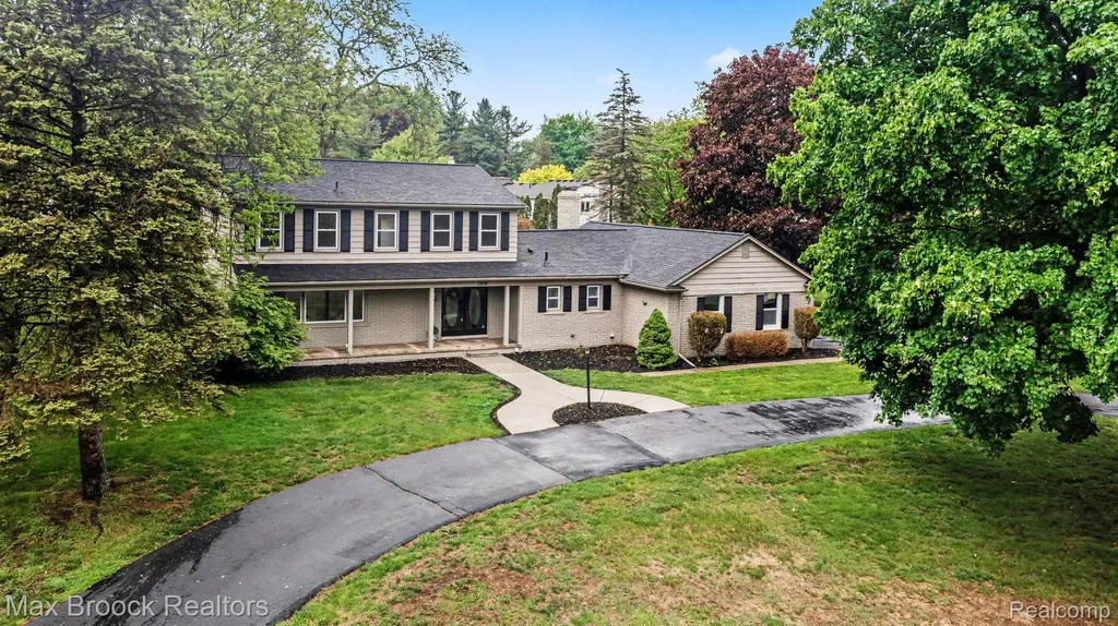 2808 Donegal Drive Troy City MI 48098