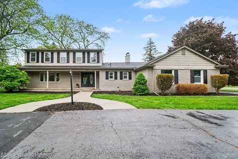 2808 Donegal Drive Troy City MI 48098