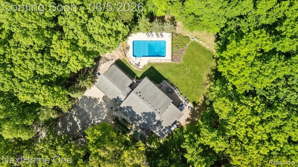 2533 Spring Grove Drive Genoa Township MI 48114