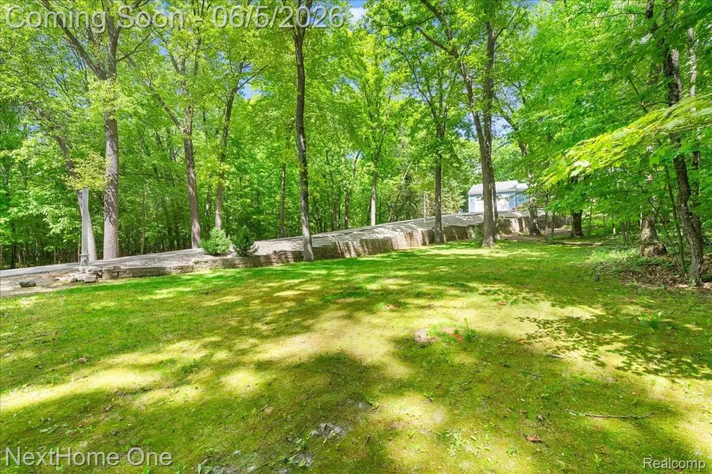 2533 Spring Grove Drive Genoa Township MI 48114
