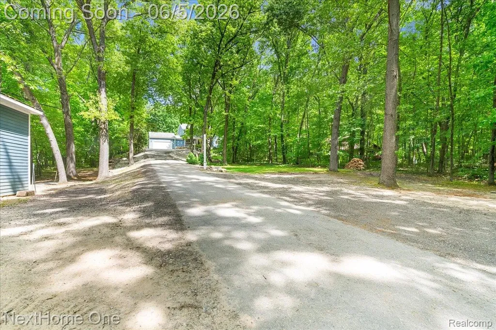 2533 Spring Grove Drive Genoa Township MI 48114