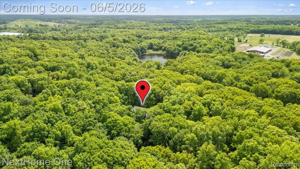 2533 Spring Grove Drive Genoa Township MI 48114