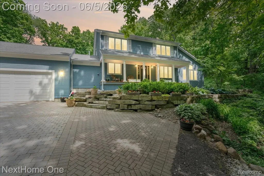 2533 Spring Grove Drive Genoa Township MI 48114