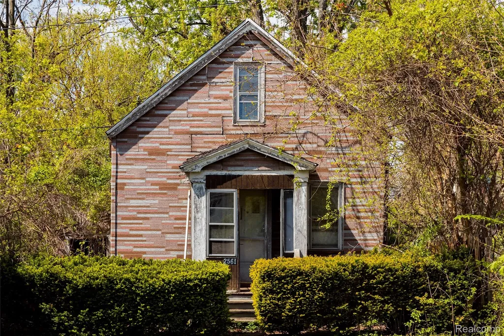 2561 Beals Street Detroit City MI 48214