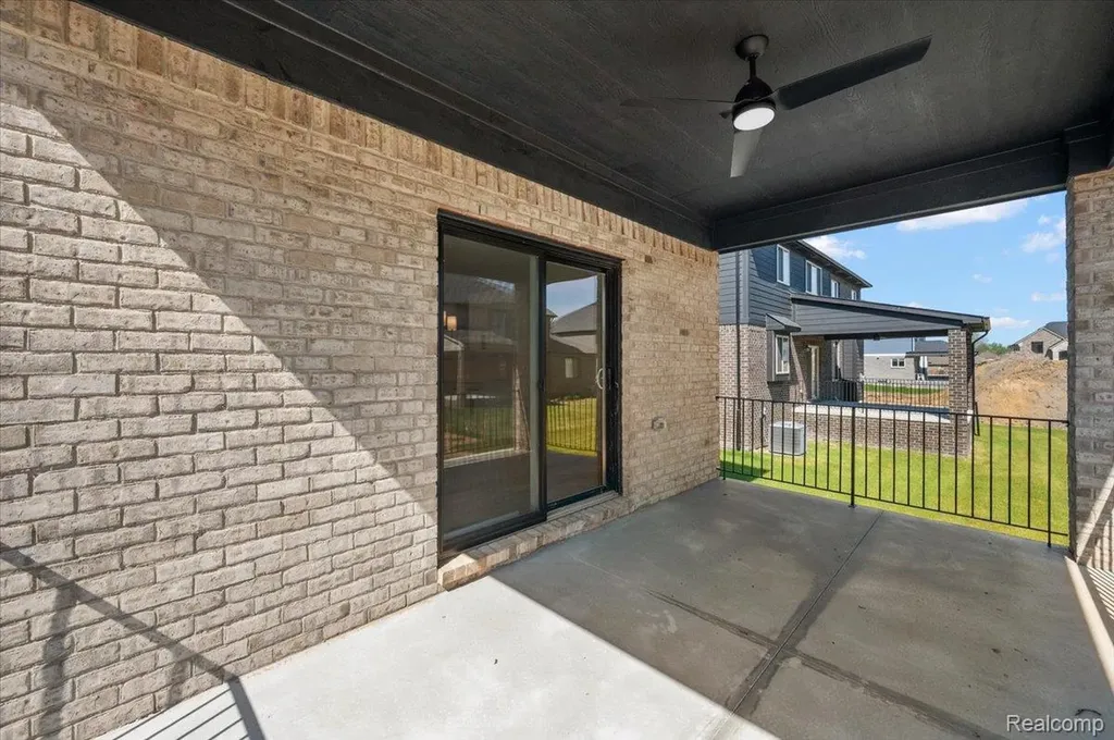 24462 Sawgrass Drive Macomb Township MI 48042