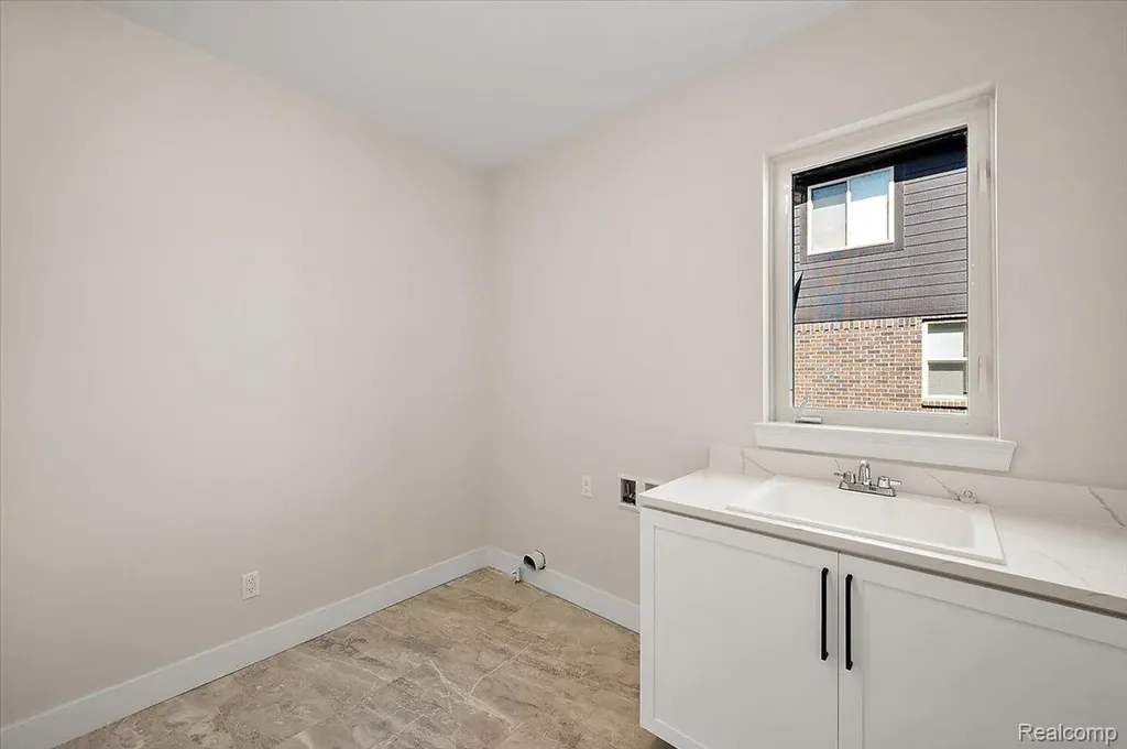 24462 Sawgrass Drive Macomb Township MI 48042