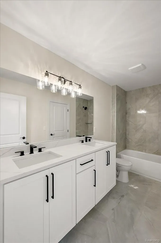 24462 Sawgrass Drive Macomb Township MI 48042