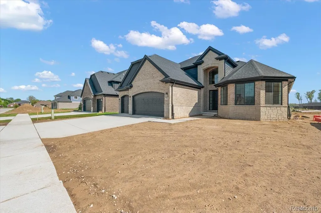 24462 Sawgrass Drive Macomb Township MI 48042