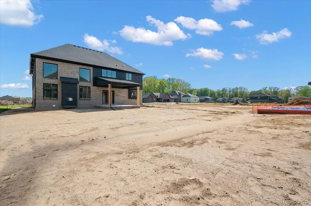 24462 Sawgrass Drive Macomb Township MI 48042