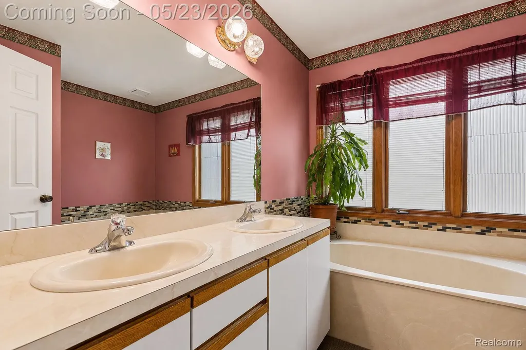19767 Liverpool Avenue Livonia City MI 48152