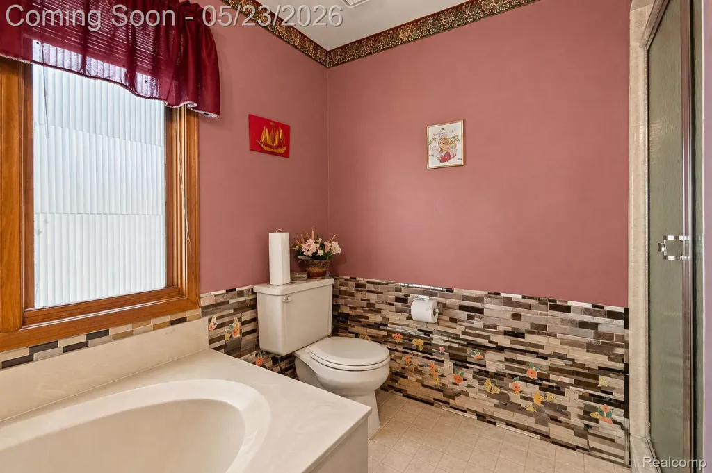 19767 Liverpool Avenue Livonia City MI 48152