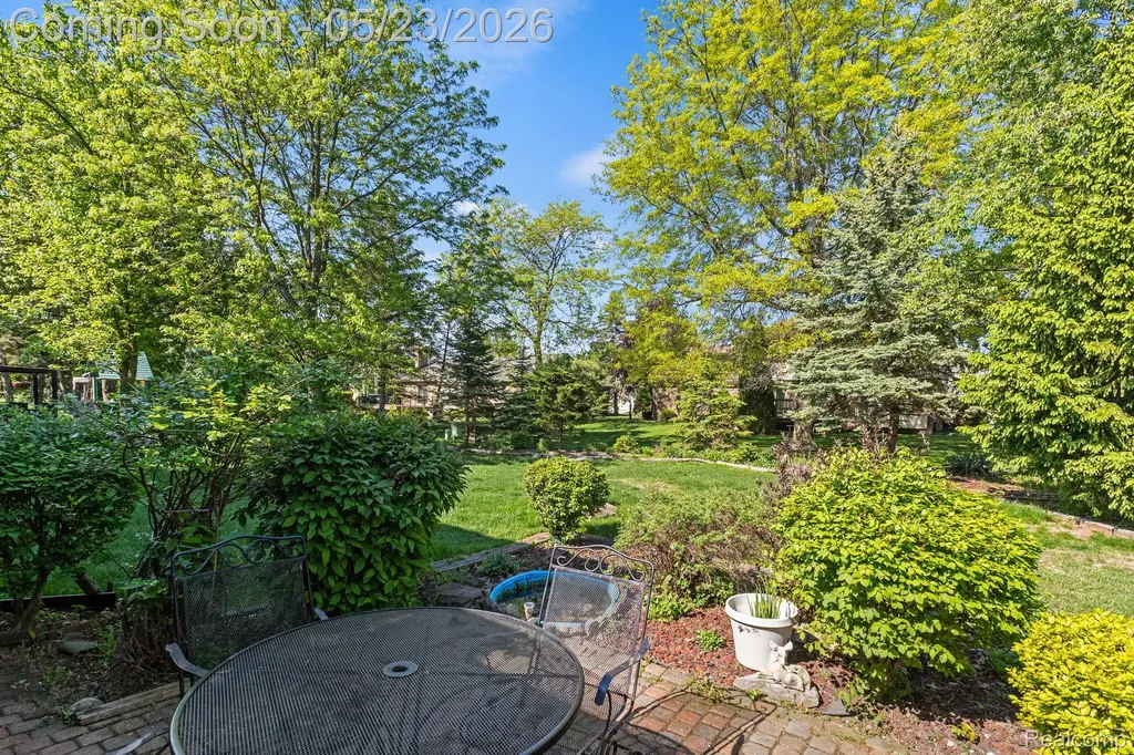 19767 Liverpool Avenue Livonia City MI 48152