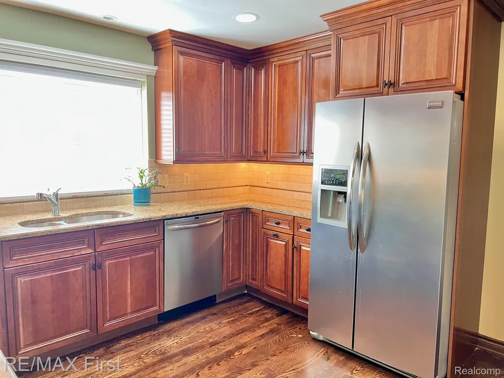 2483 Hickory Glen Drive Bloomfield Hills City MI 48304