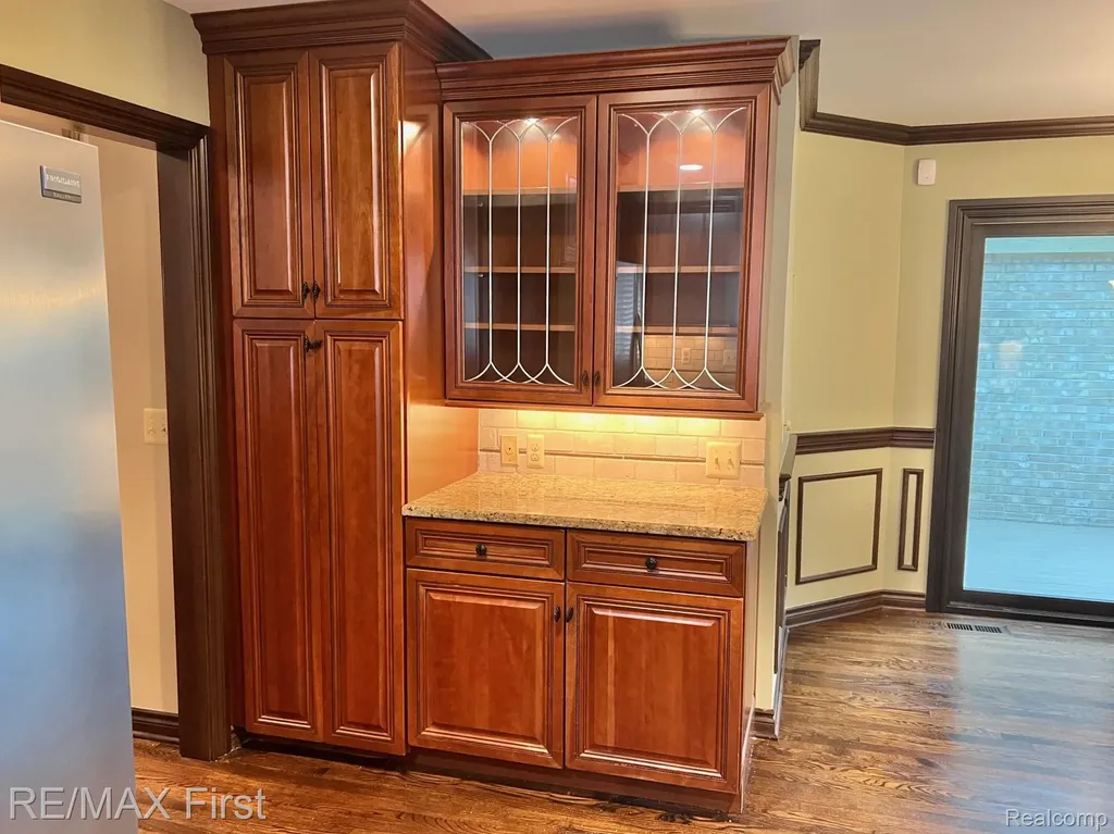 2483 Hickory Glen Drive Bloomfield Hills City MI 48304