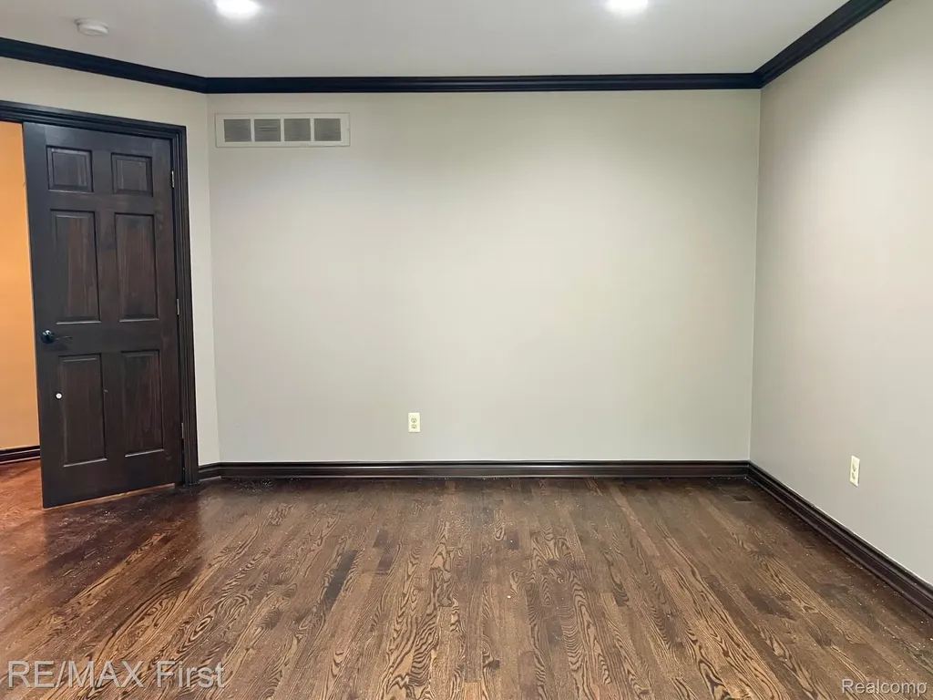 2483 Hickory Glen Drive Bloomfield Hills City MI 48304