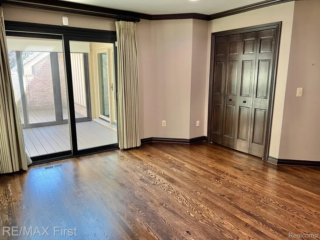 2483 Hickory Glen Drive Bloomfield Hills City MI 48304