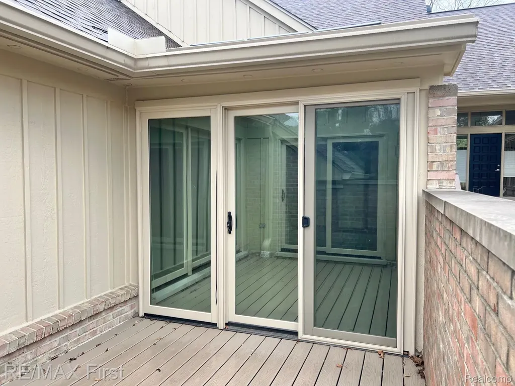 2483 Hickory Glen Drive Bloomfield Hills City MI 48304