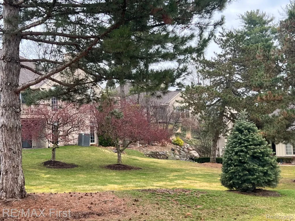 2483 Hickory Glen Drive Bloomfield Hills City MI 48304