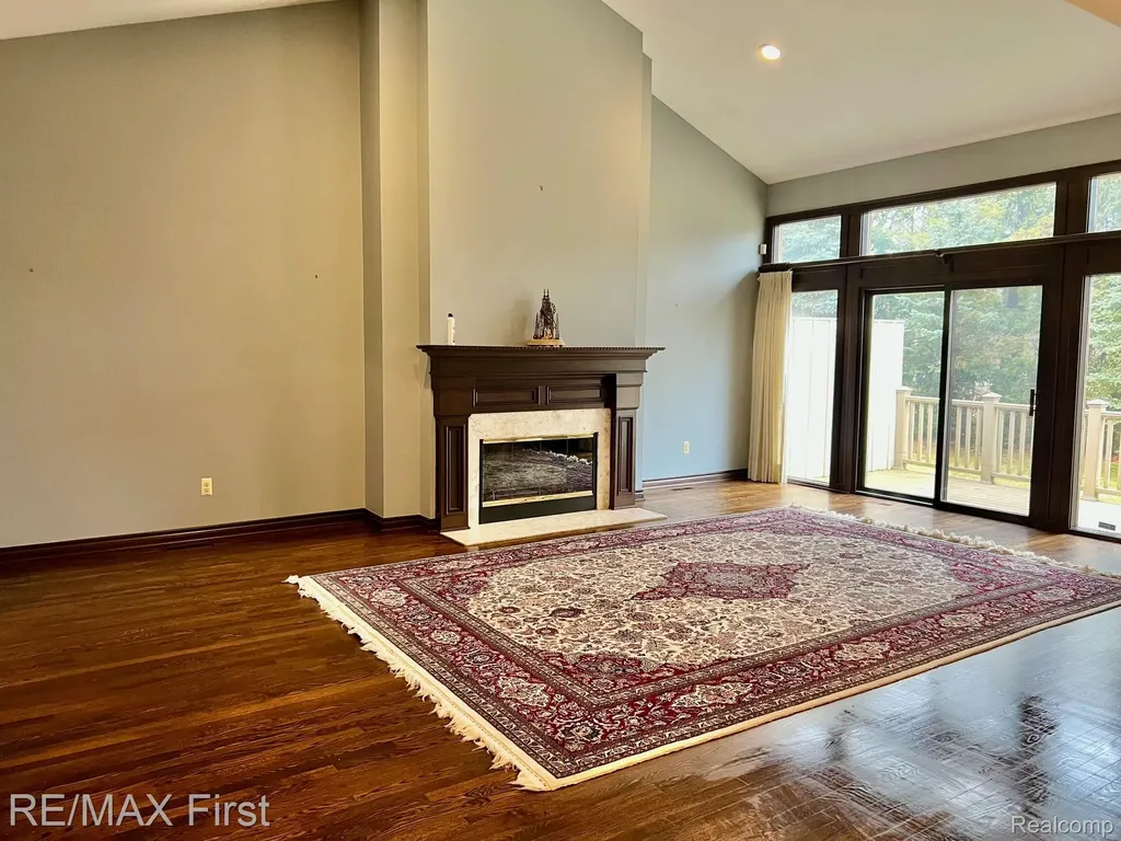2483 Hickory Glen Drive Bloomfield Hills City MI 48304