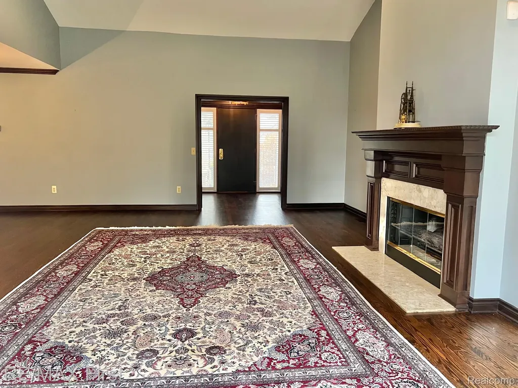 2483 Hickory Glen Drive Bloomfield Hills City MI 48304