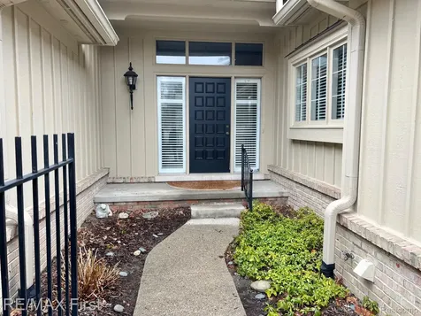 2483 Hickory Glen Drive Bloomfield Hills City MI 48304