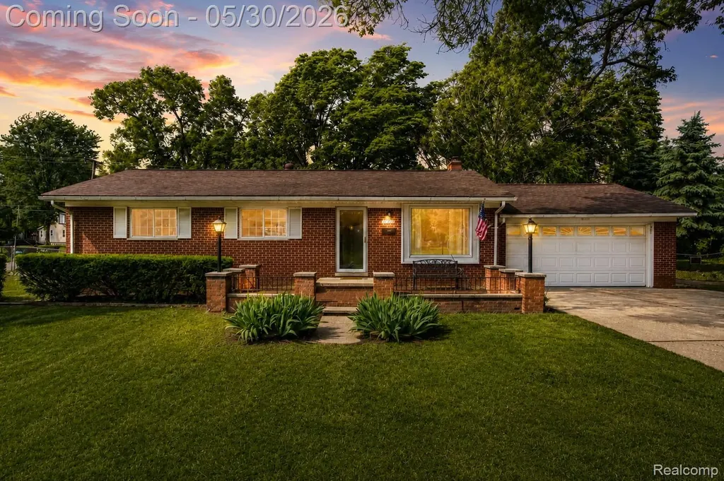 36900 Ferndale Street Romulus City MI 48174