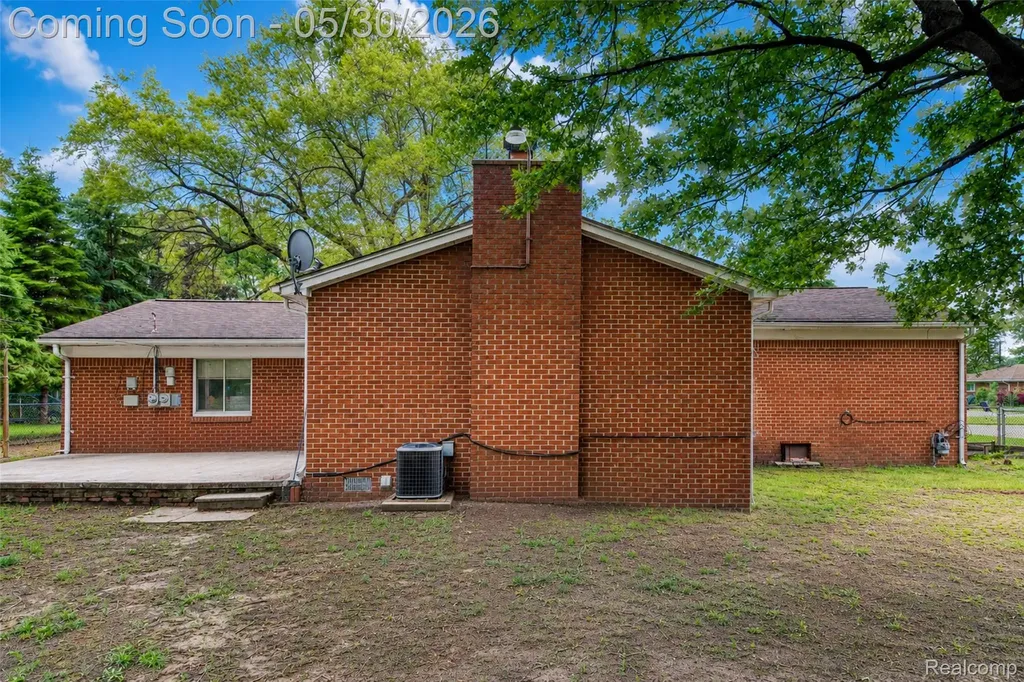 36900 Ferndale Street Romulus City MI 48174
