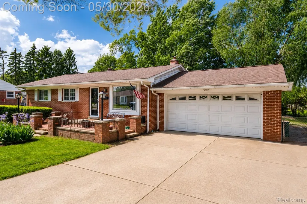36900 Ferndale Street Romulus City MI 48174