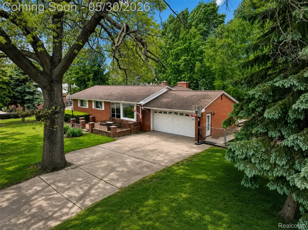 36900 Ferndale Street Romulus City MI 48174