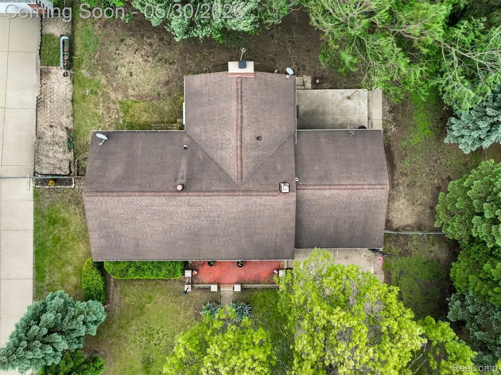 36900 Ferndale Street Romulus City MI 48174