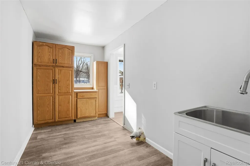 33805 Orangelawn Street Livonia City MI 48150