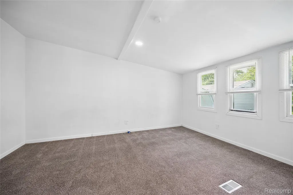 2036 Ford Boulevard Lincoln Park City MI 48146