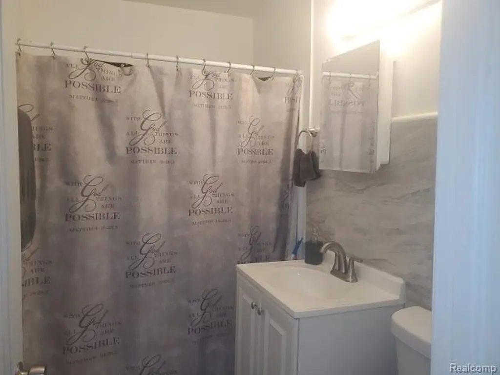 2036 Ford Boulevard Lincoln Park City MI 48146