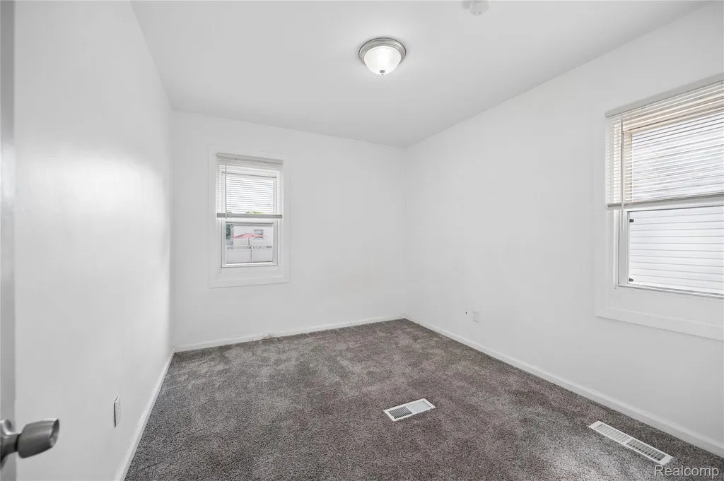 2036 Ford Boulevard Lincoln Park City MI 48146